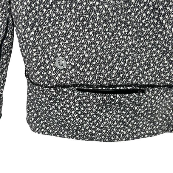 Lululemon Rush Hour Pullover Top Long Sleeve Frozen Fizz Size 4 Black White - Picture 4 of 6